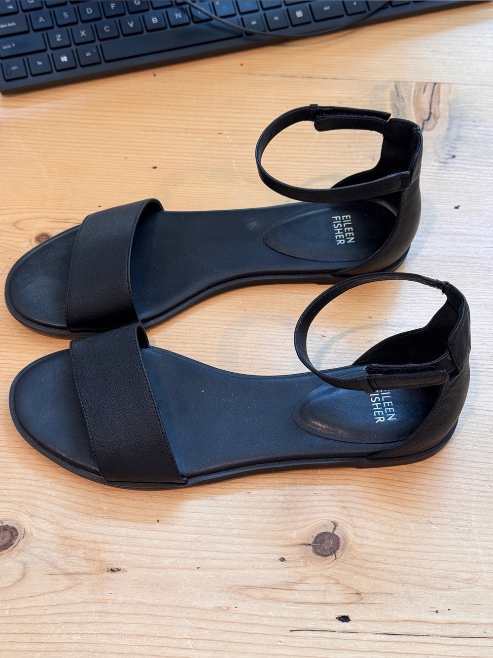 Eileen Fisher Black Leather Ankle-Strap Sandals Flat Size 10 Women EUC